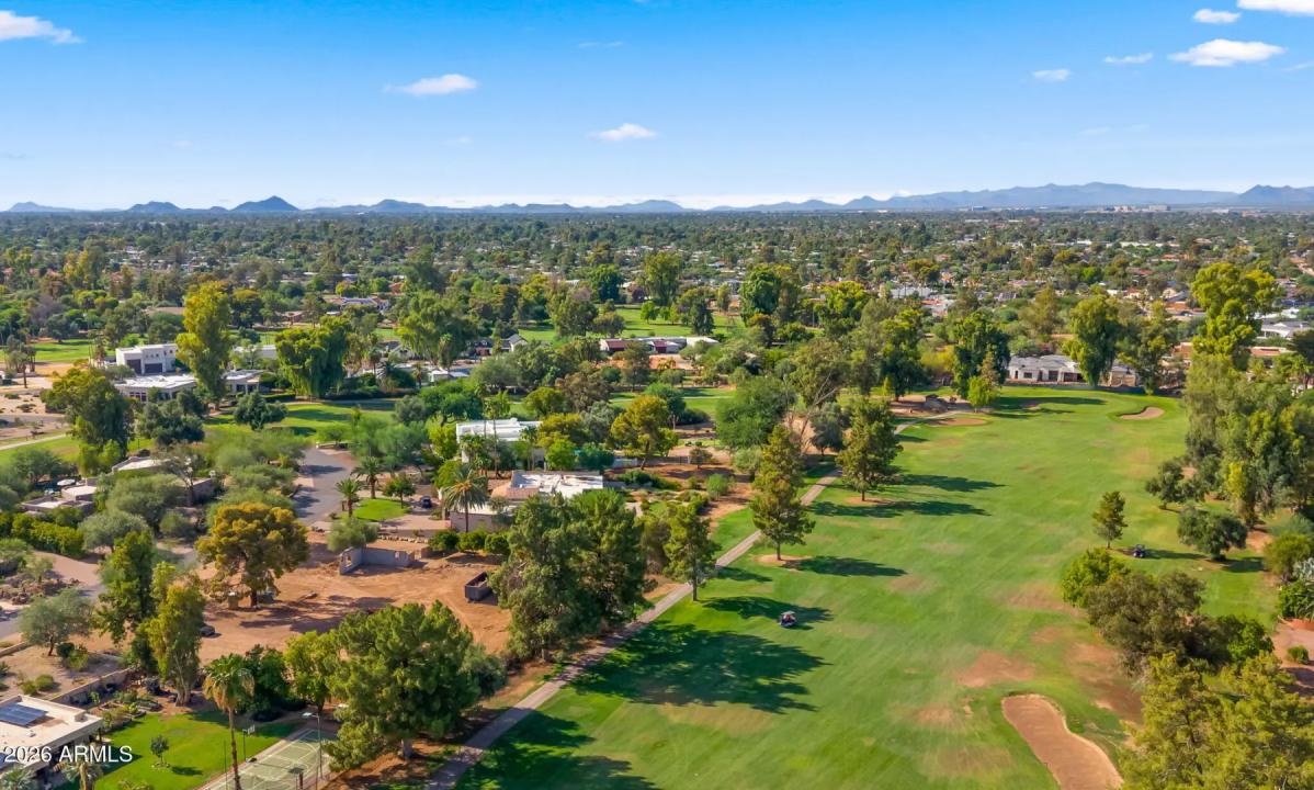 Real Estate Picture 28