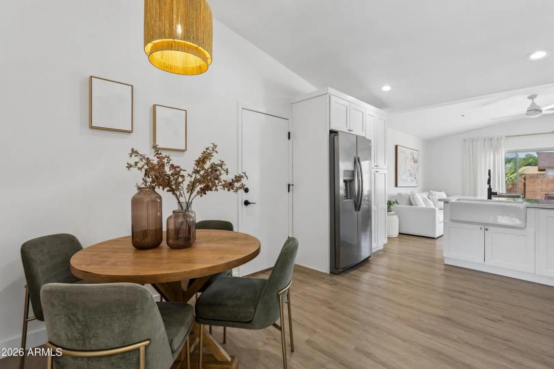 Real Estate Picture 5