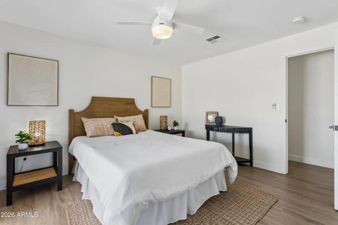 Real Estate Picture 13