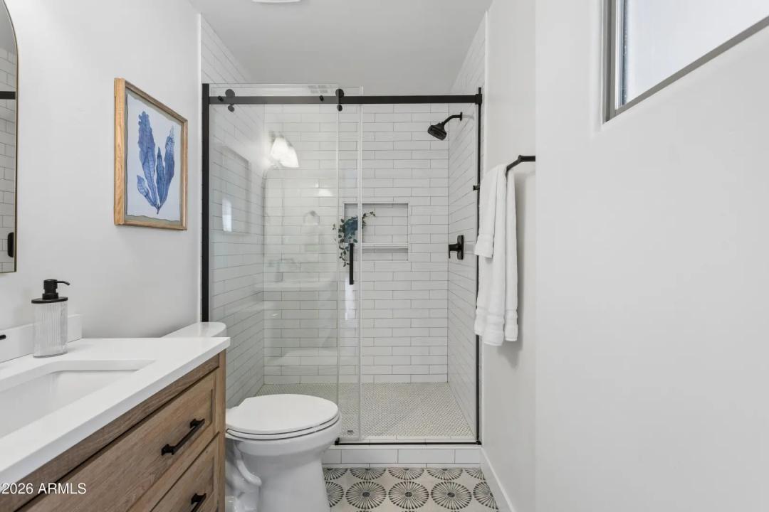 Real Estate Picture 16