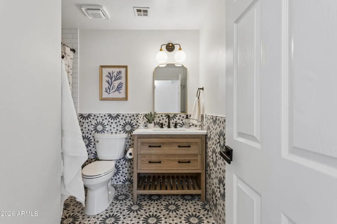 Real Estate Picture 19