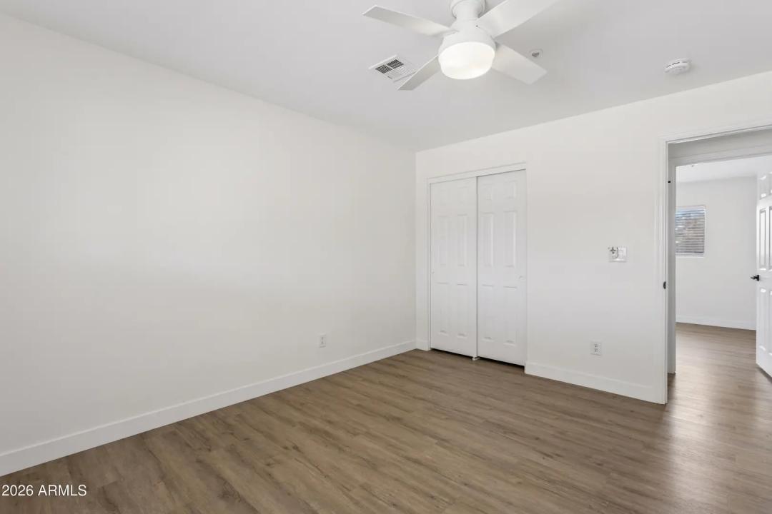 Real Estate Picture 24