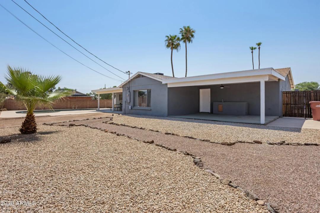 Real Estate Picture 32