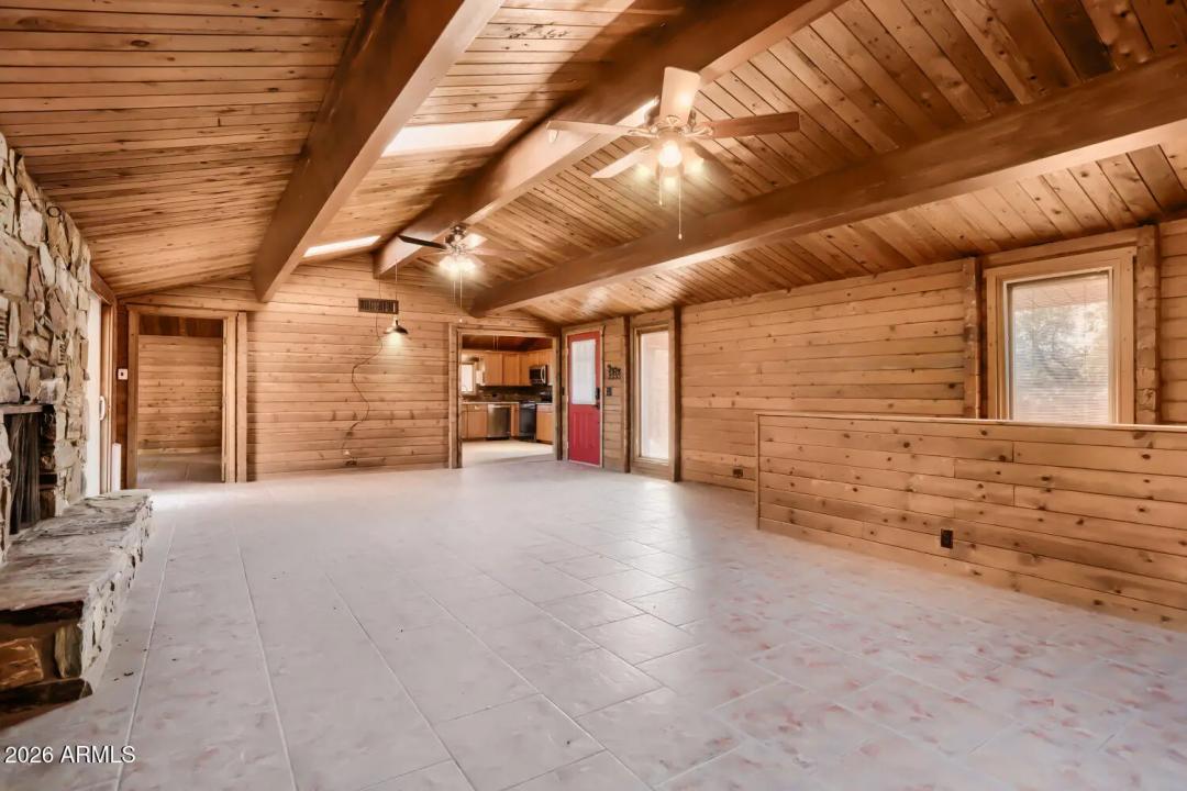 Real Estate Picture 6