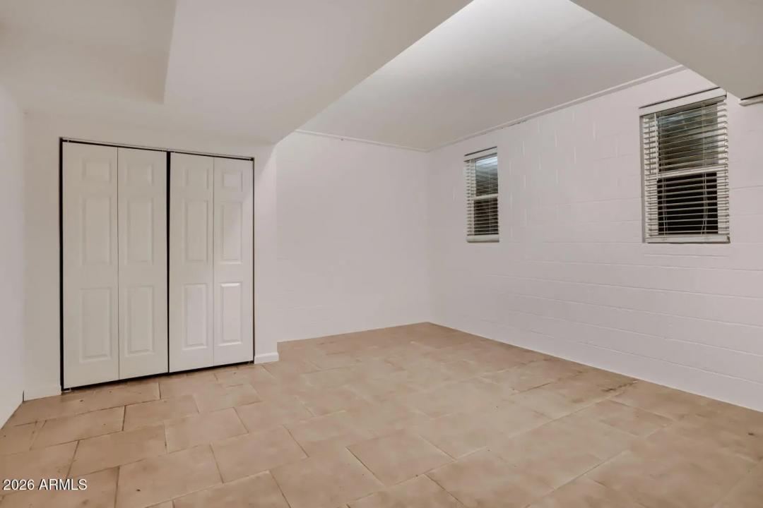 Real Estate Picture 22