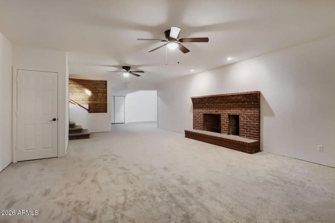 Real Estate Picture 24