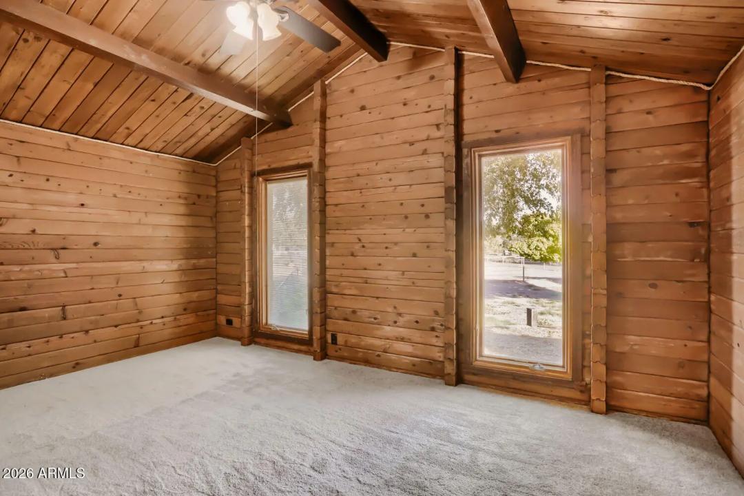 Real Estate Picture 15