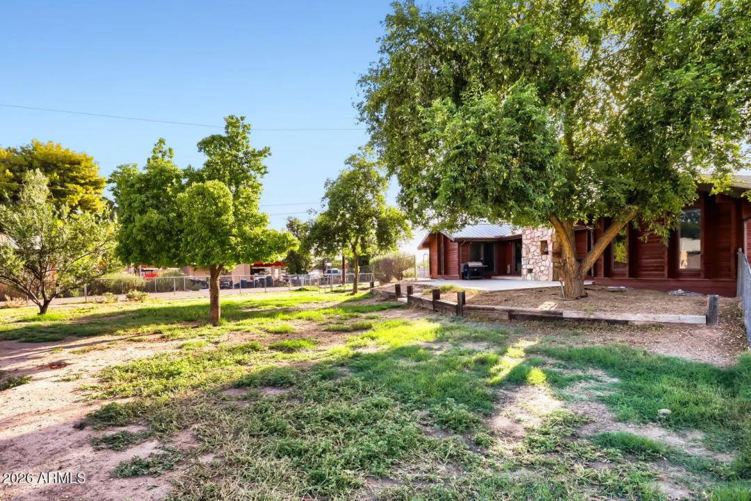 Real Estate Picture 30