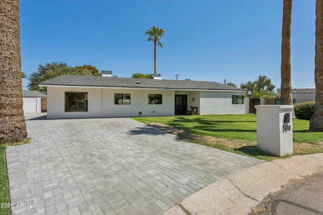 Real Estate Picture 7