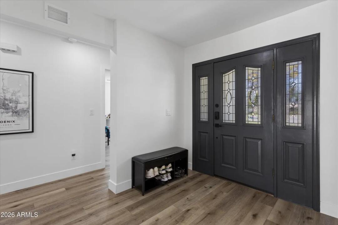 Real Estate Picture 8
