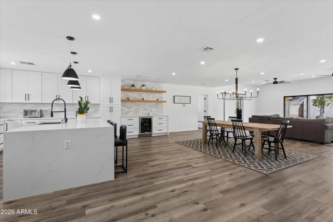 Real Estate Picture 13