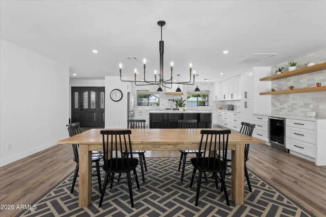 Real Estate Picture 15