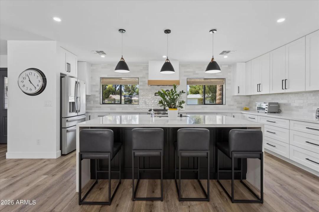 Real Estate Picture 2