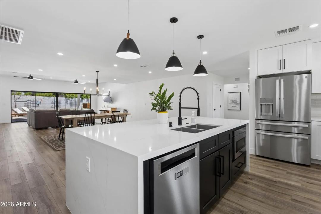 Real Estate Picture 20