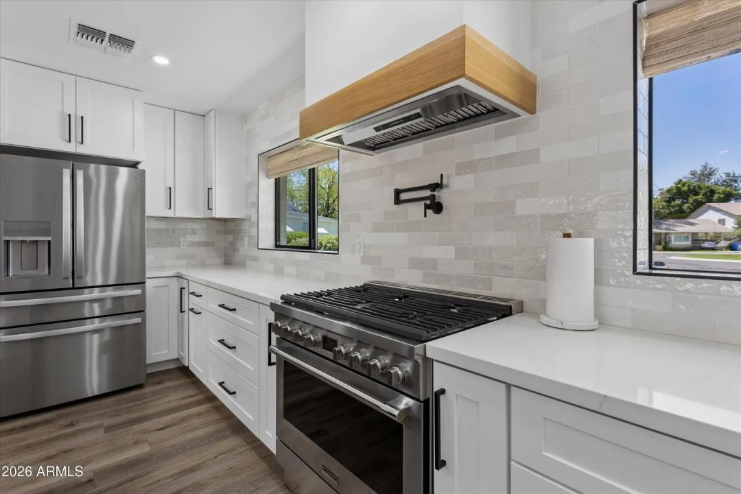 Real Estate Picture 21