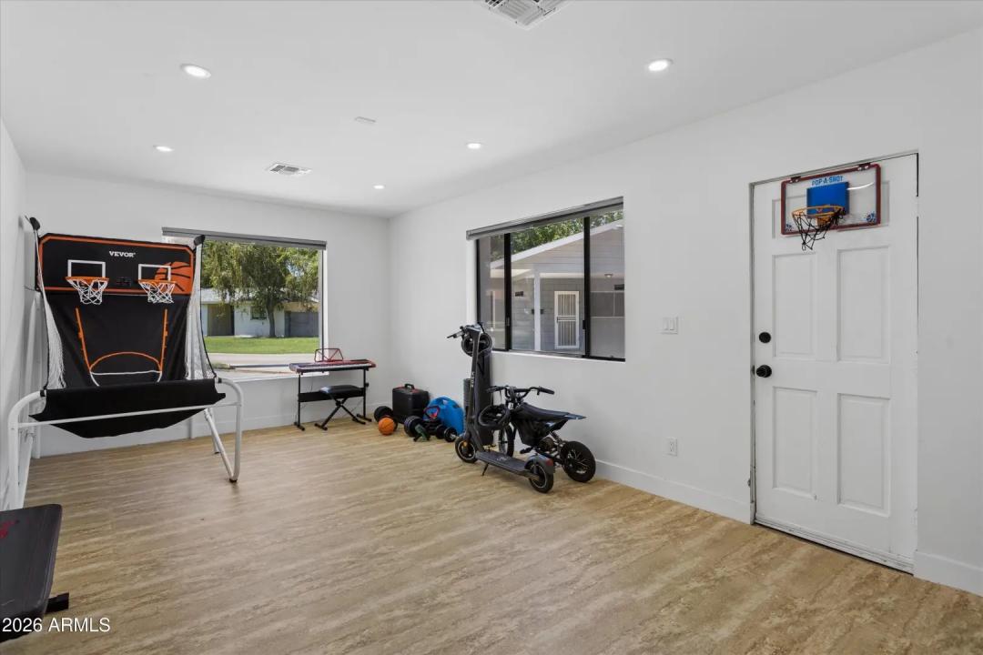 Real Estate Picture 38