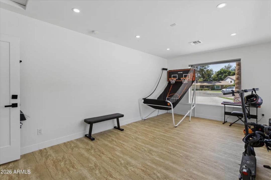 Real Estate Picture 39
