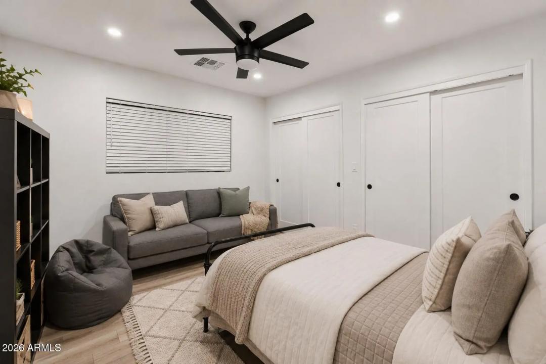 Real Estate Picture 33