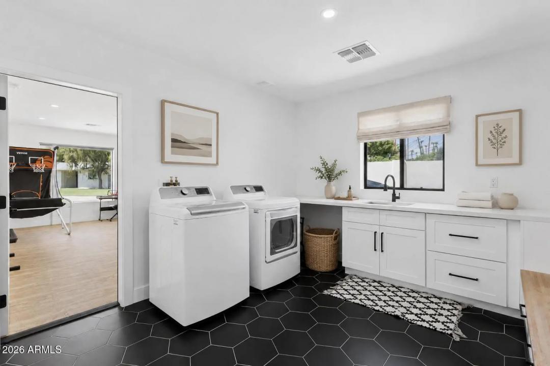 Real Estate Picture 36