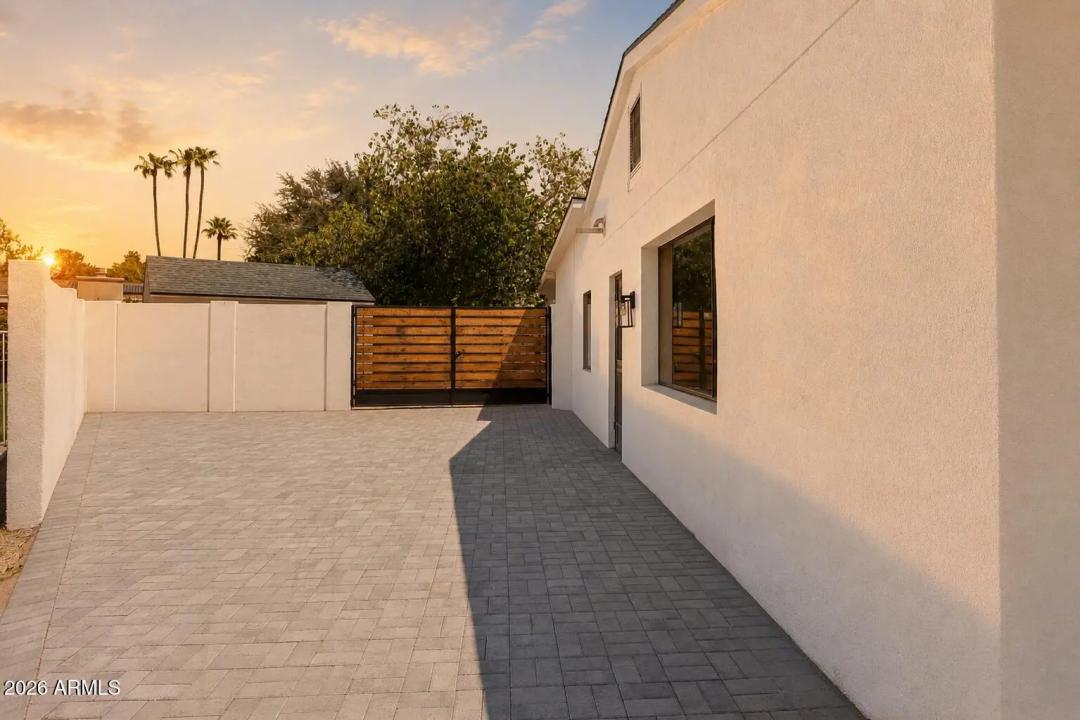 Real Estate Picture 40