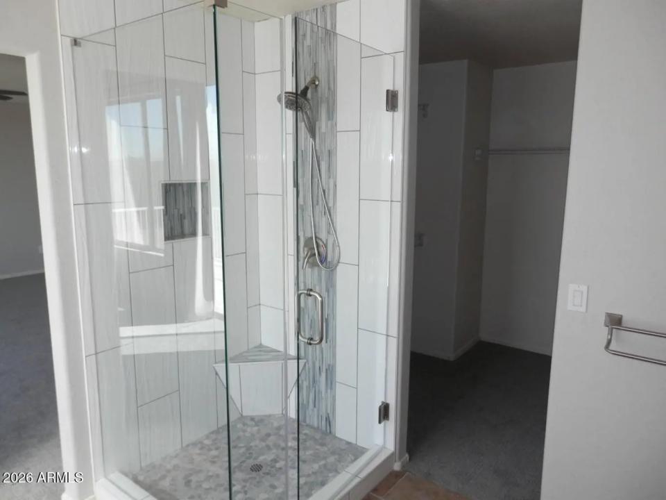 Real Estate Picture 6