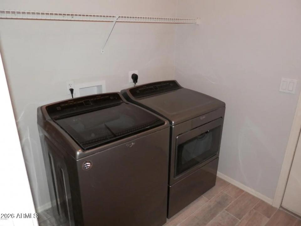 Real Estate Picture 7