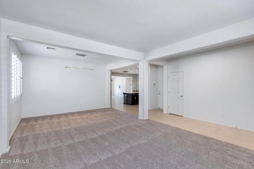 Real Estate Picture 12