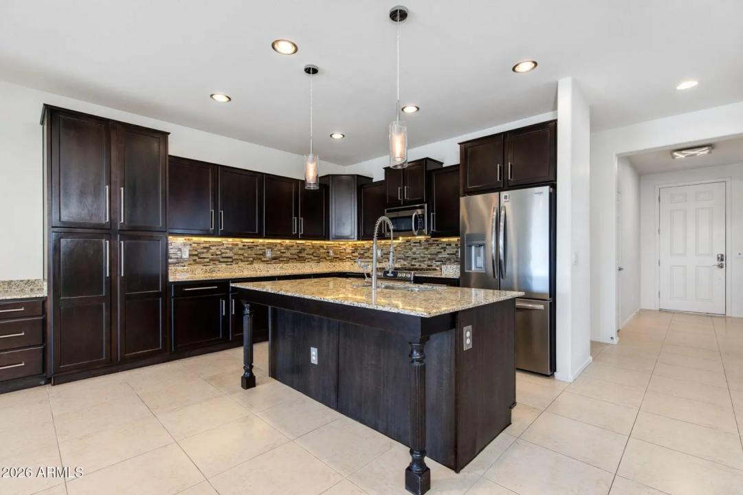 Real Estate Picture 13
