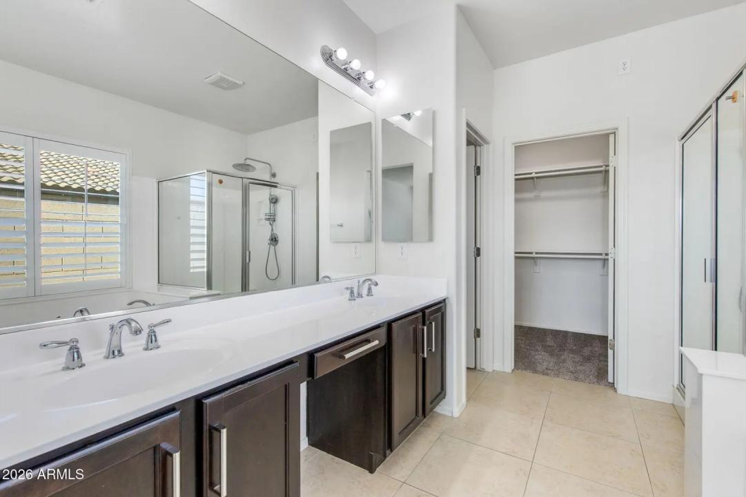 Real Estate Picture 17