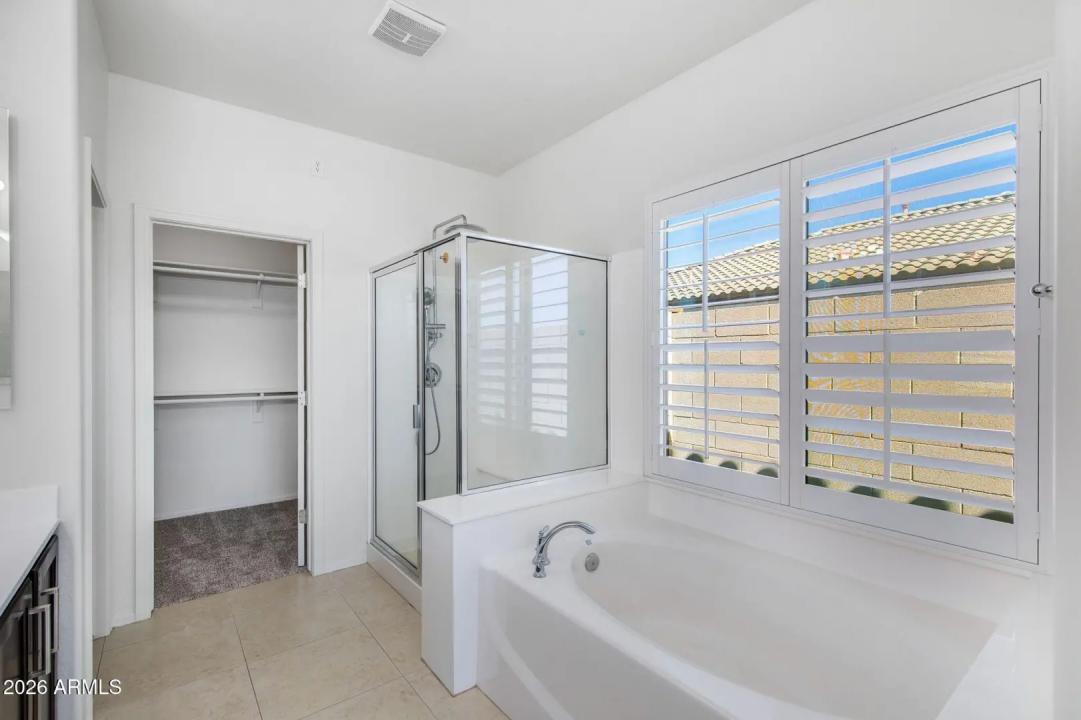 Real Estate Picture 18