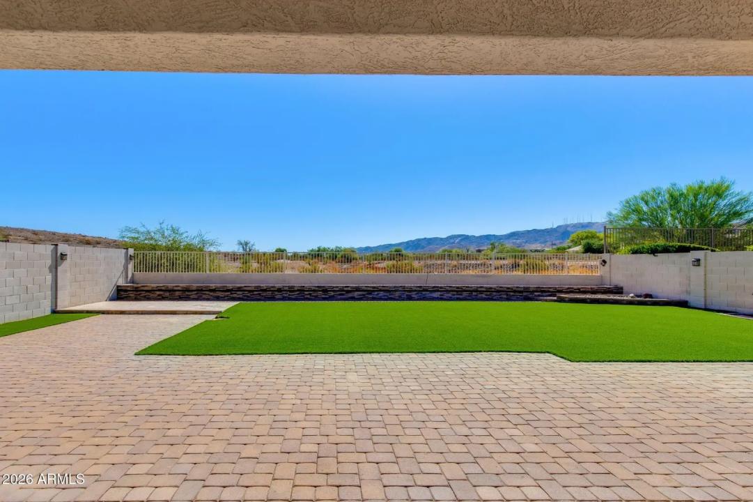 Real Estate Picture 22