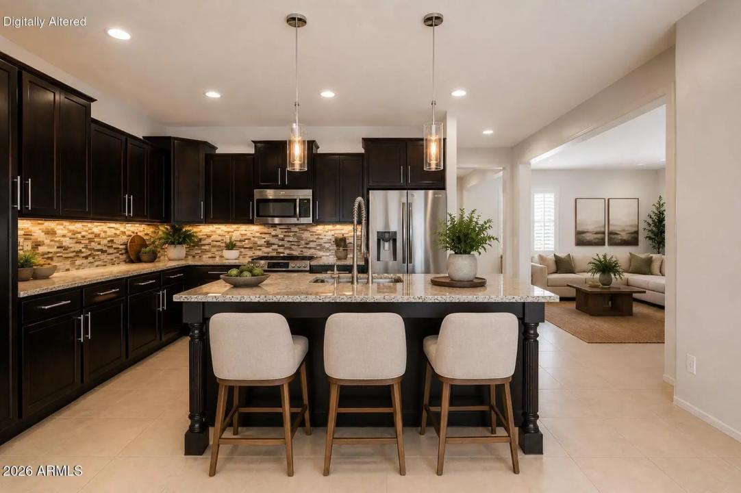 Real Estate Picture 5