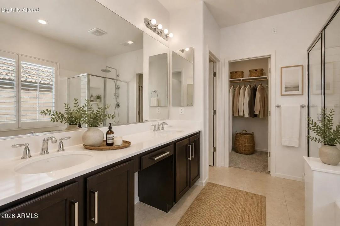 Real Estate Picture 7