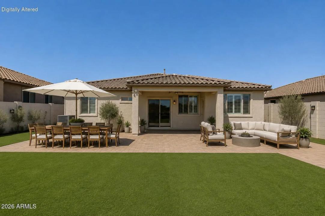 Real Estate Picture 8