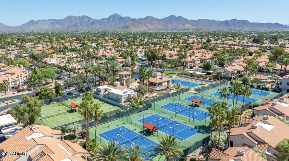 Real Estate Picture 7