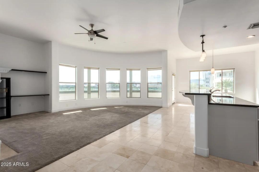 Real Estate Picture 9