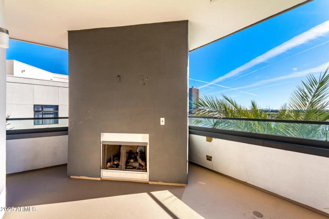 Real Estate Picture 17
