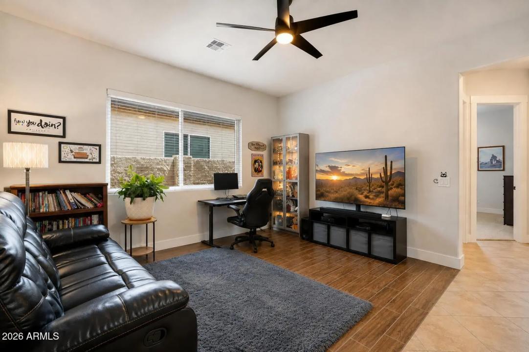 Real Estate Picture 5