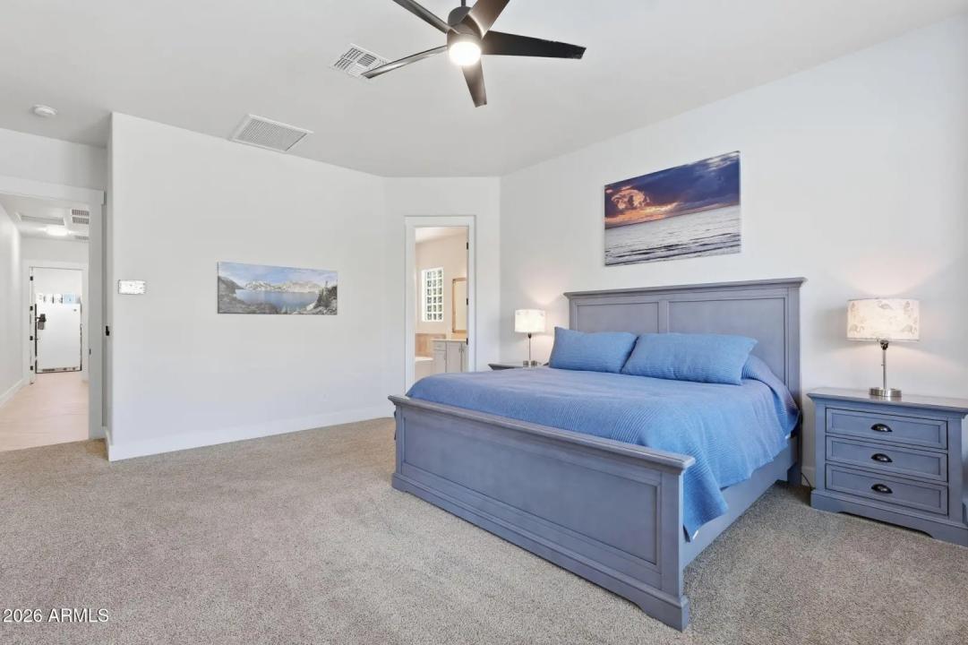 Real Estate Picture 14