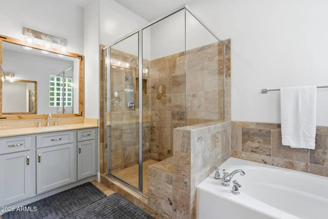 Real Estate Picture 16