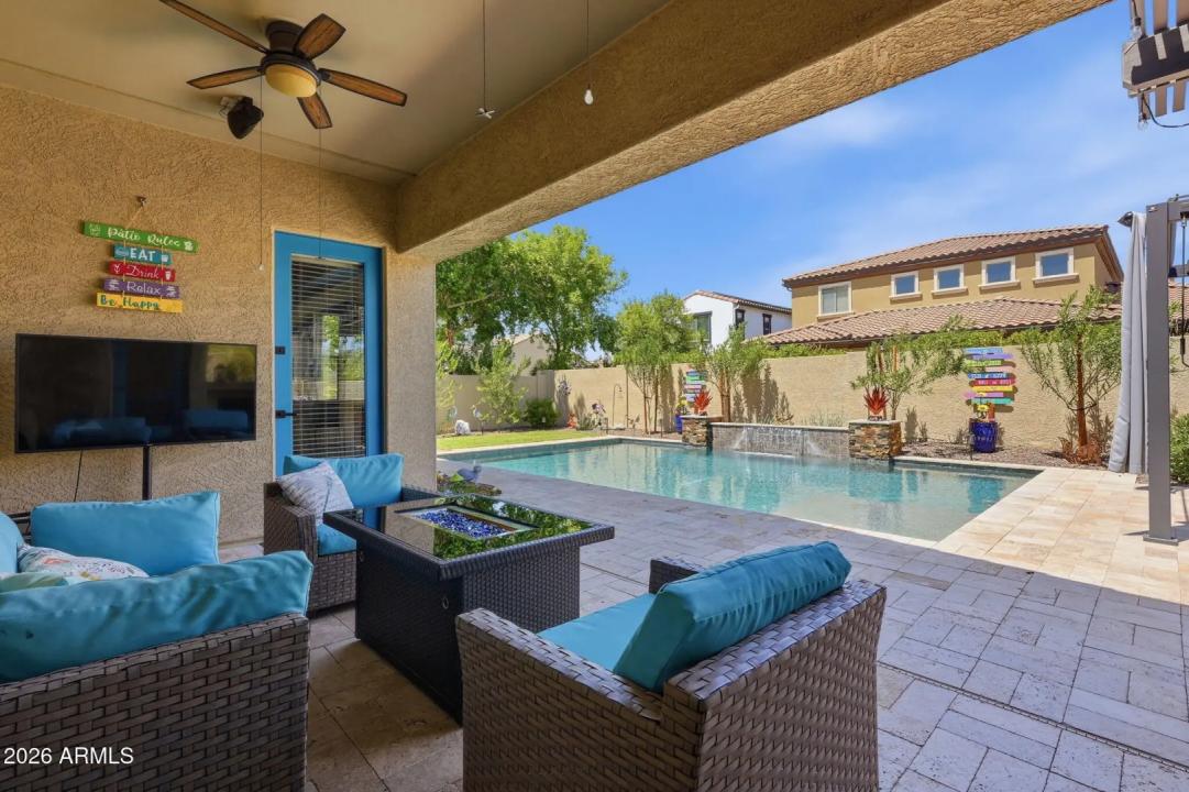 Real Estate Picture 23