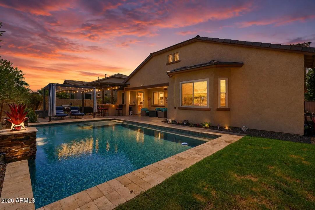 Real Estate Picture 25