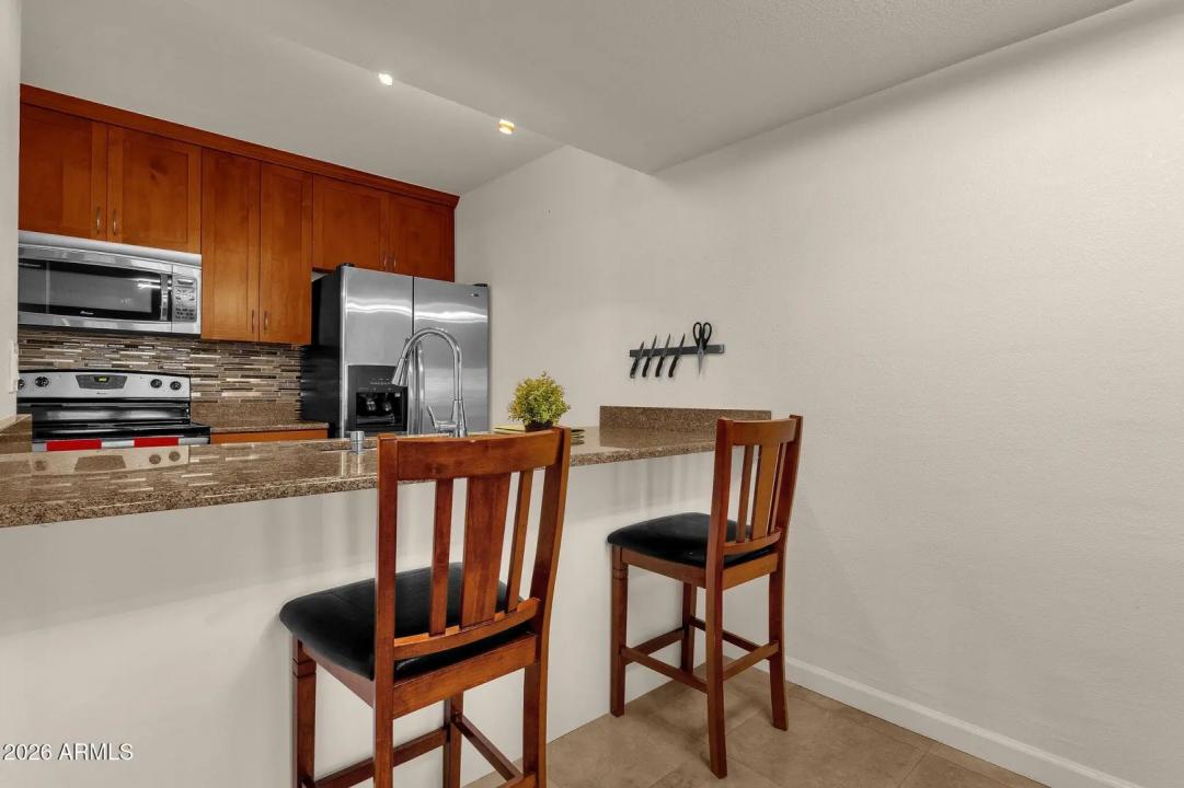 Real Estate Picture 6