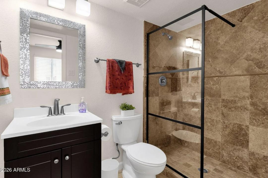 Real Estate Picture 9