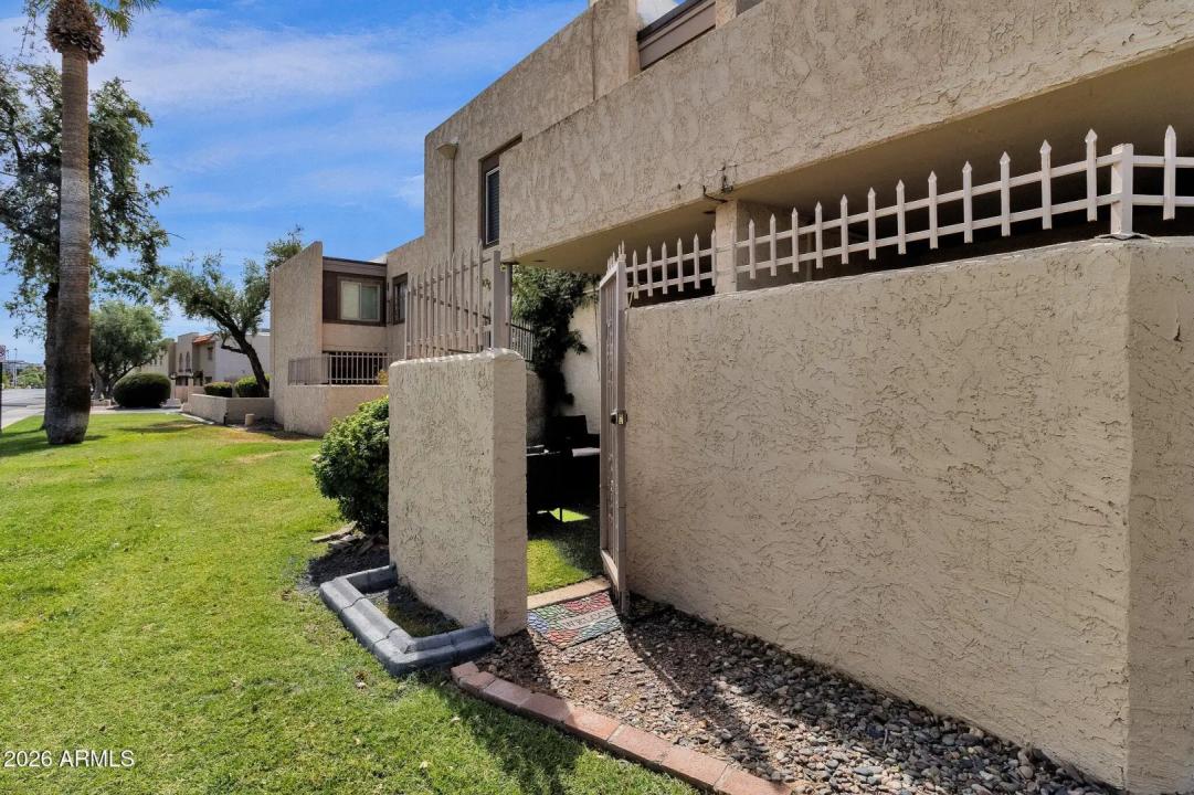 Real Estate Picture 15