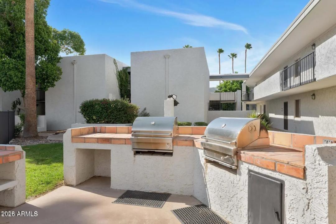 Real Estate Picture 18