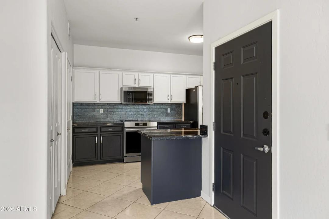 Real Estate Picture 5