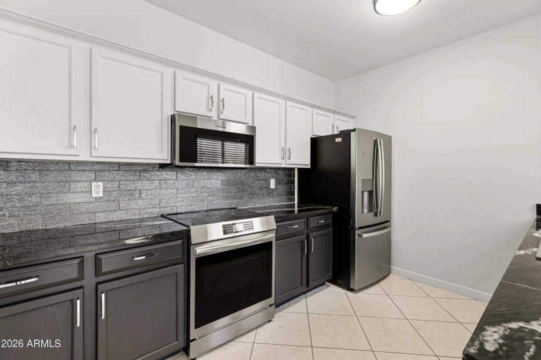 Real Estate Picture 6