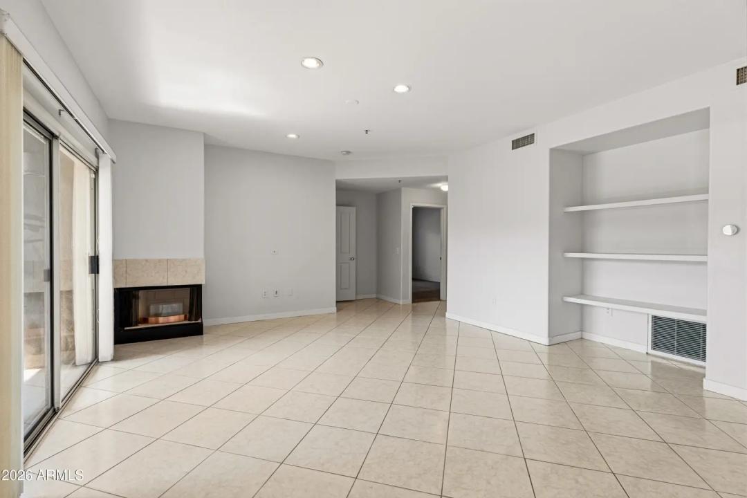 Real Estate Picture 4