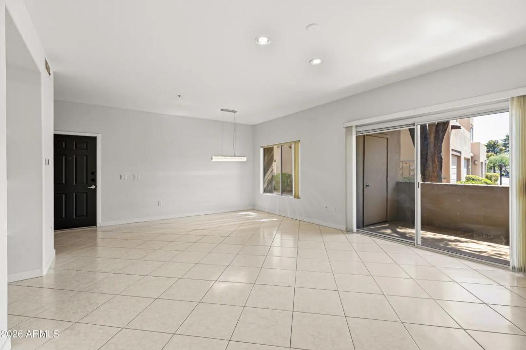 Real Estate Picture 12
